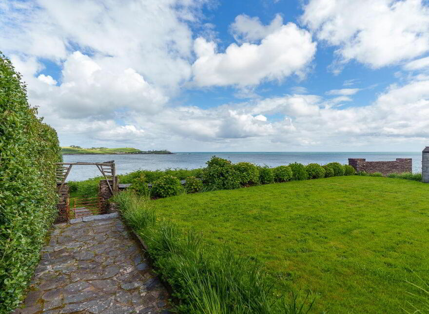 Villaflor, Weaver's Point, Crosshaven, P43PF85
