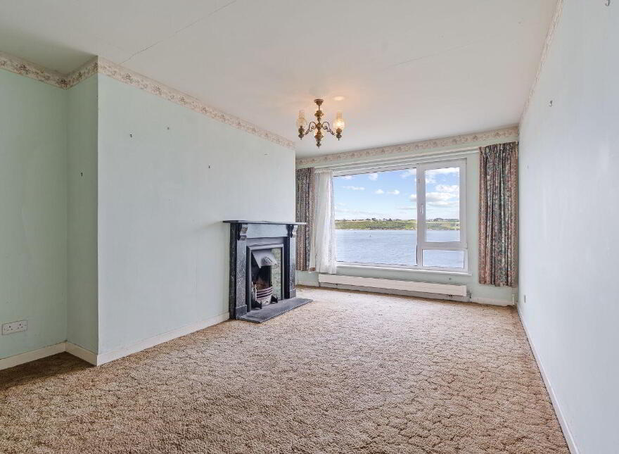 Villaflor, Weaver's Point, Crosshaven, P43PF85