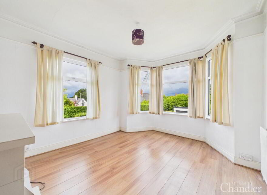 1 Newton Park, Belfast, BT8 6LL