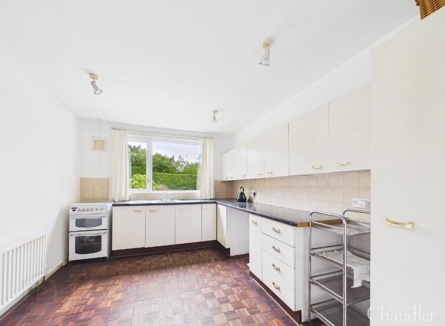 1 Newton Park, Belfast, BT8 6LL