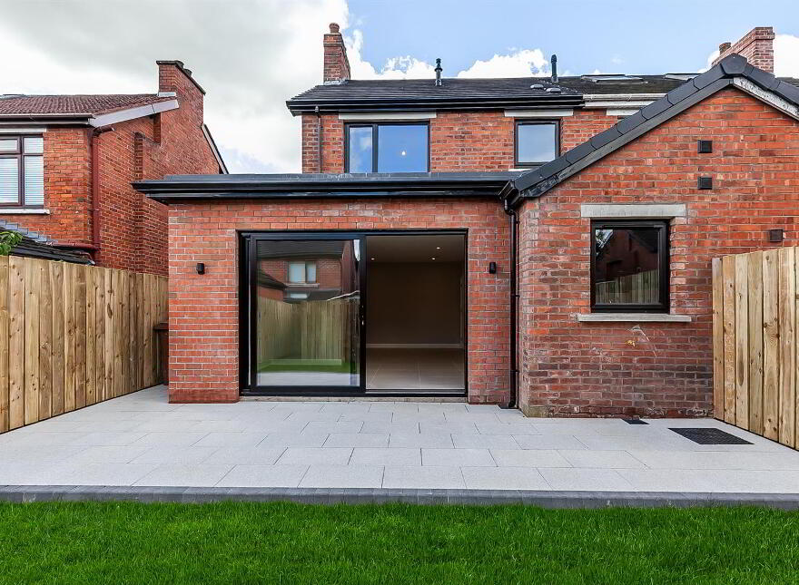 9 Ashton Avenue, Finaghy Road North, Belfast, BT10 0JR