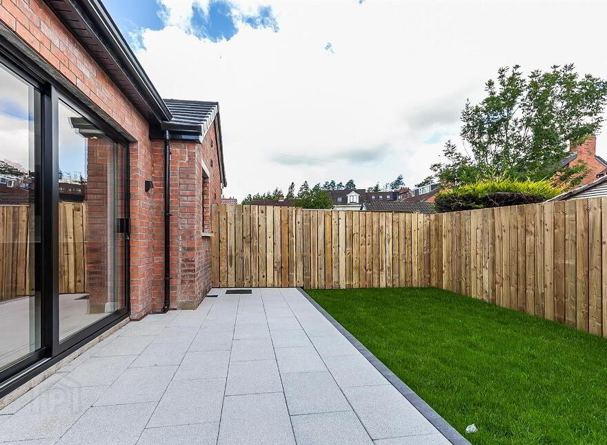 9 Ashton Avenue, Finaghy Road North, Belfast, BT10 0JR