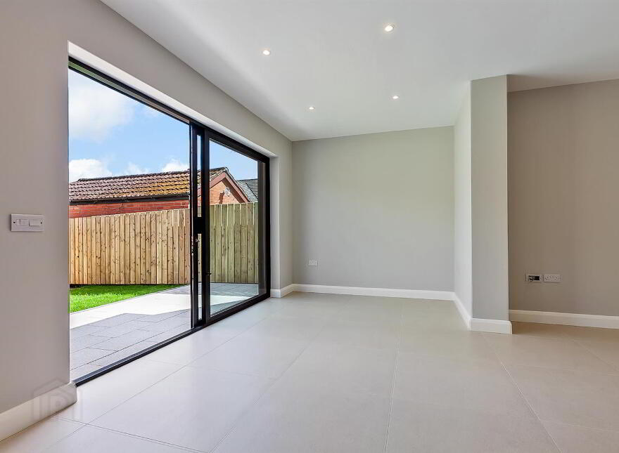 9 Ashton Avenue, Finaghy Road North, Belfast, BT10 0JR
