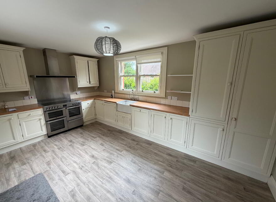 Windsor Park, Lisburn Road, Belfast, BT9 6FQ