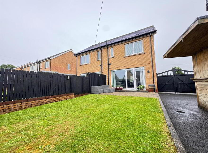2 Aylesbury Lane, Mallusk Road, Newtownabbey, BT36 7ZE