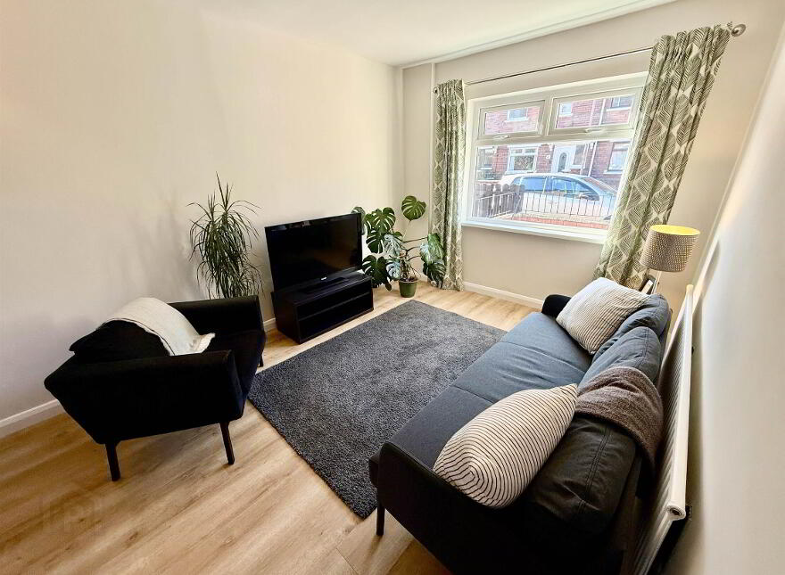 38 Florida Drive, Belfast, BT6 8EX