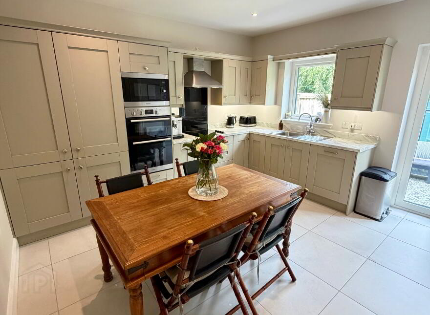 8 Artasooly Crescent, Tullysaran, Armagh, BT71 7UF