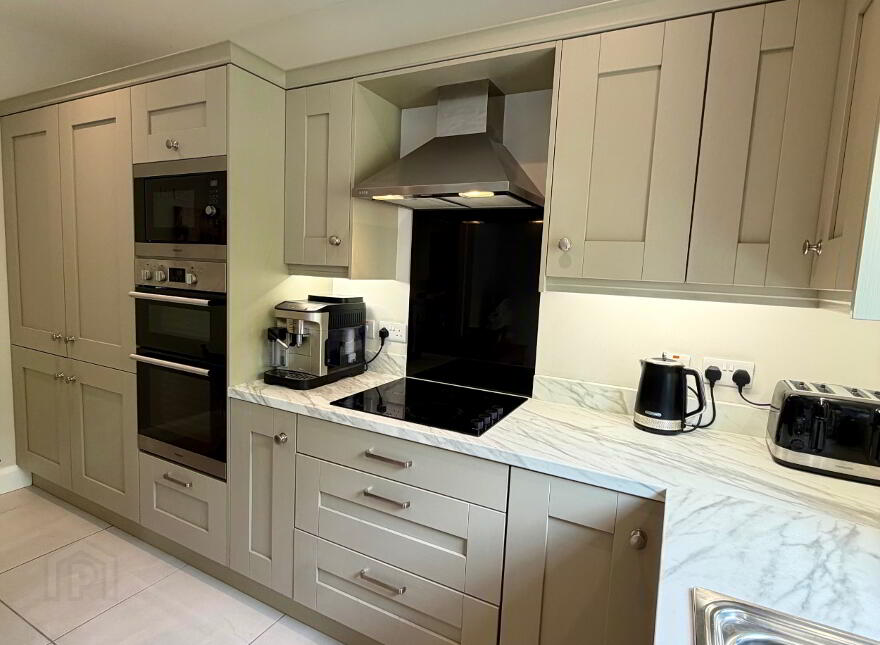 8 Artasooly Crescent, Tullysaran, Armagh, BT71 7UF