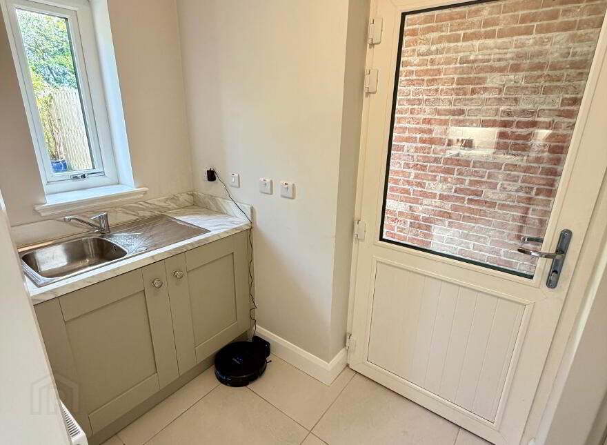 8 Artasooly Crescent, Tullysaran, Armagh, BT71 7UF