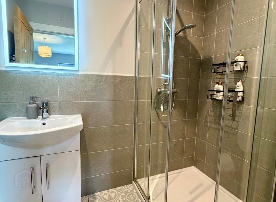 8 Artasooly Crescent, Tullysaran, Armagh, BT71 7UF