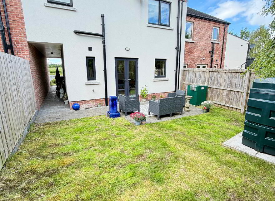 8 Artasooly Crescent, Tullysaran, Armagh, BT71 7UF
