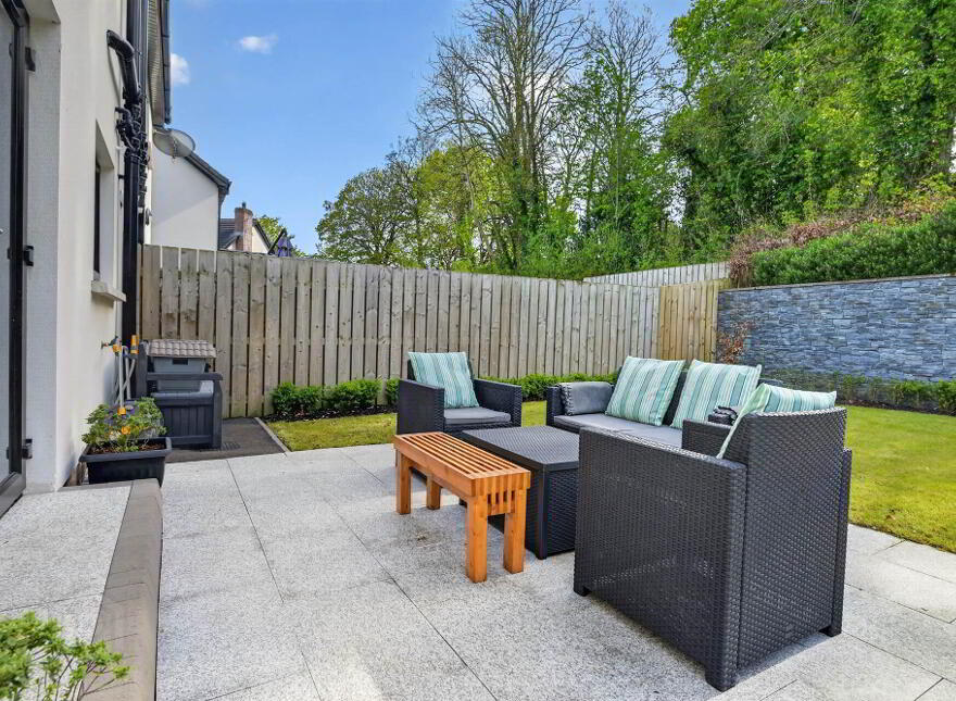 26 Blackrock Grove, Newtownards, BT23 4ZS