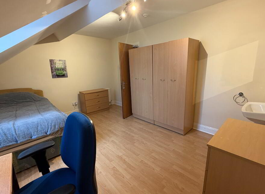 20 Stranmillis Gardens, Belfast, BT9 5AS