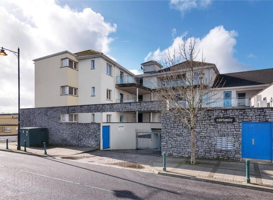 15 Cuirt An Oir, Athlone Road, N39P020