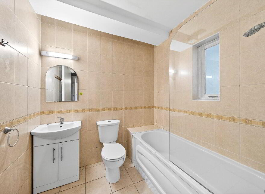 15 Cuirt An Oir, Athlone Road, N39P020