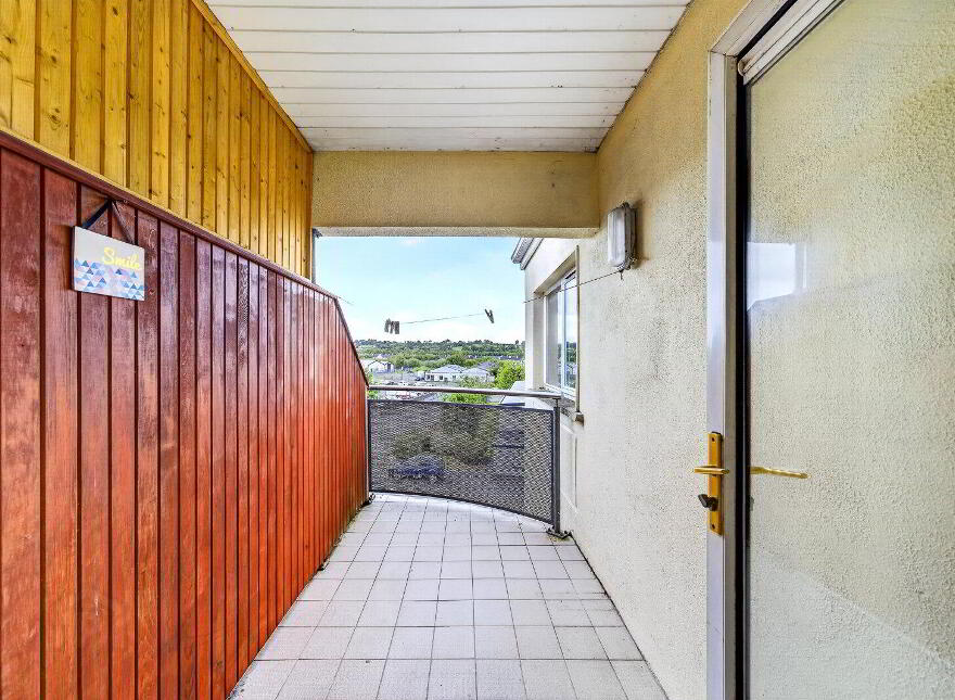15 Cuirt An Oir, Athlone Road, N39P020