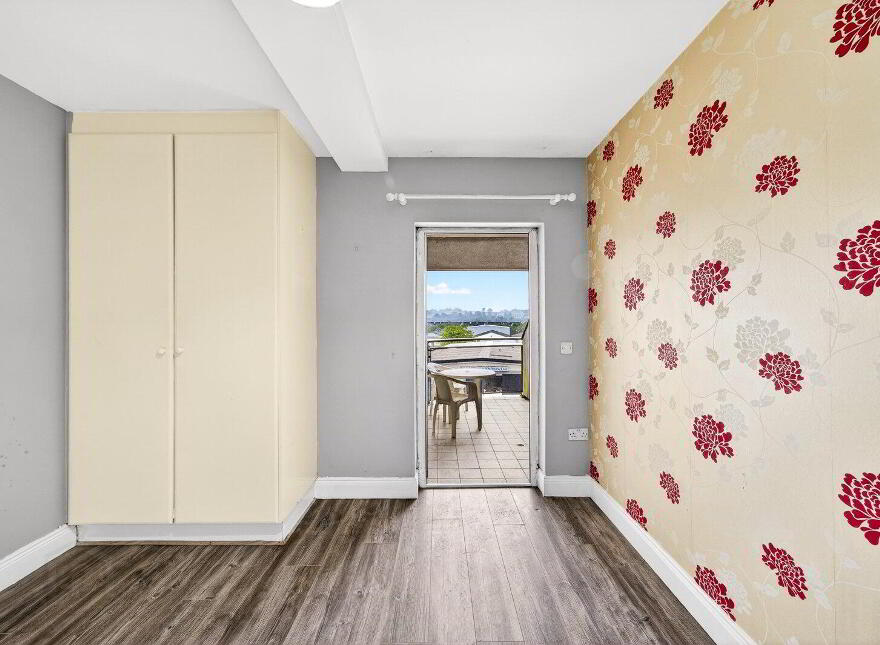 15 Cuirt An Oir, Athlone Road, N39P020