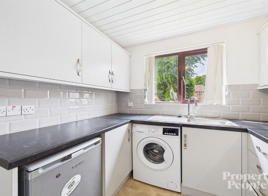 14 Sycamore Grove, Belfast, BT4 2RB