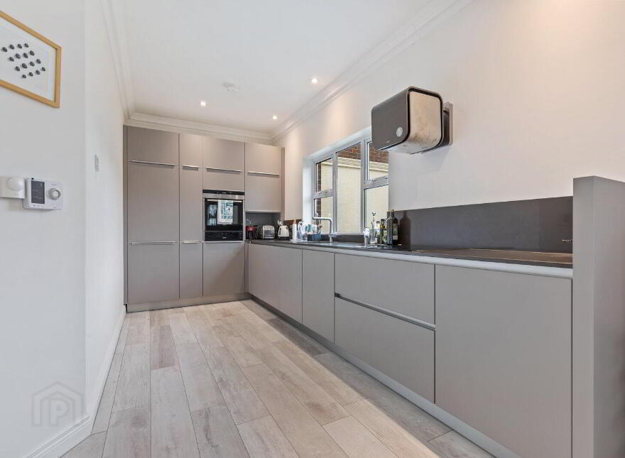 Flat 3 Hollyheath, 14 Derryvolgie Avenue, Belfast, BT9 6FB