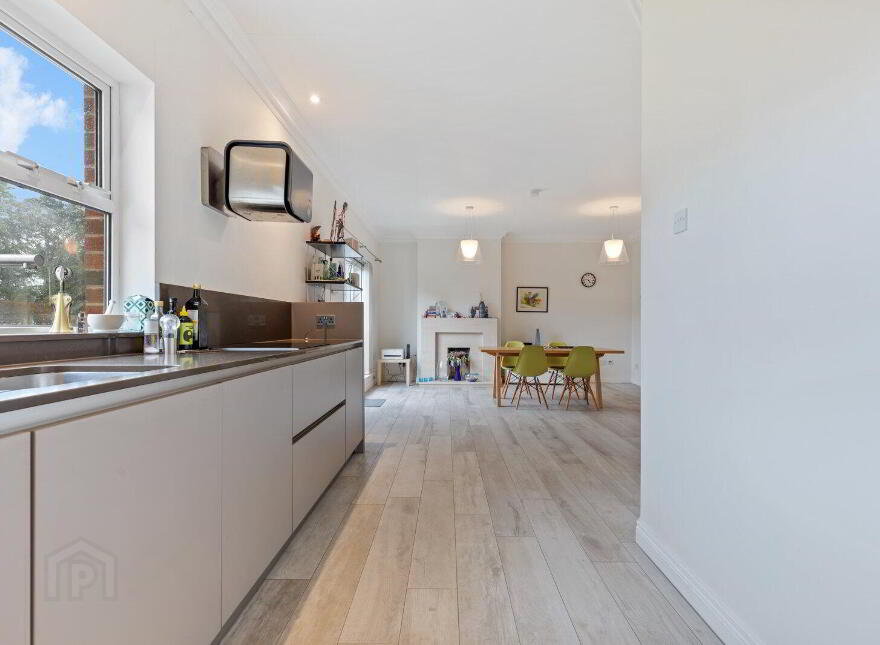 Flat 3 Hollyheath, 14 Derryvolgie Avenue, Belfast, BT9 6FB