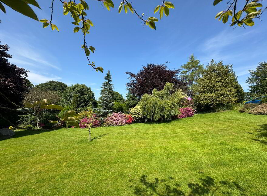 38 Leckpatrick Rd, Strabane, BT82 0BH