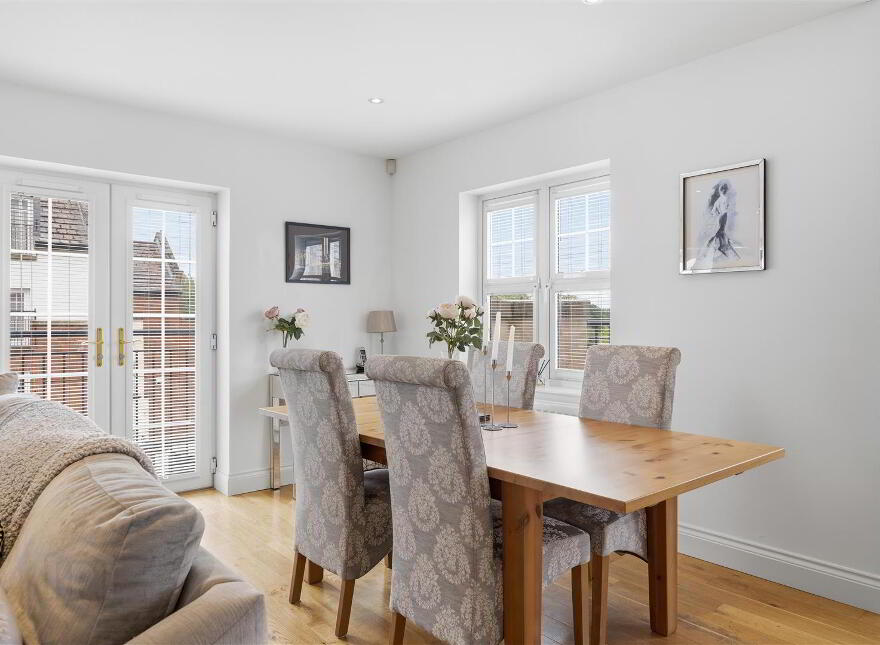 Apt 15 Bridge House, 9 Lagan Way, Wellington Square, Belfast, BT7 3LL
