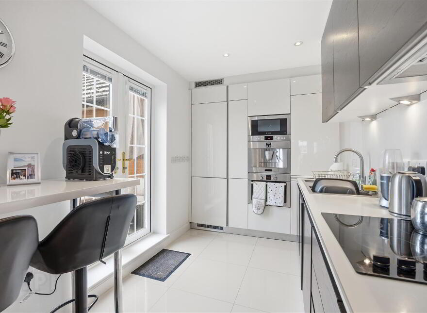 Apt 15 Bridge House, 9 Lagan Way, Wellington Square, Belfast, BT7 3LL