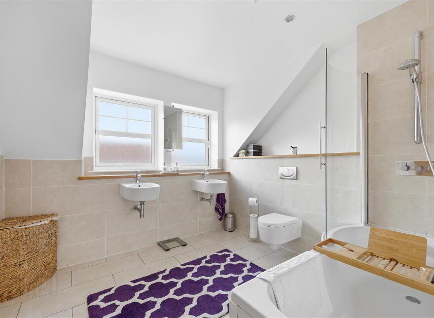 Apt 15 Bridge House, 9 Lagan Way, Wellington Square, Belfast, BT7 3LL