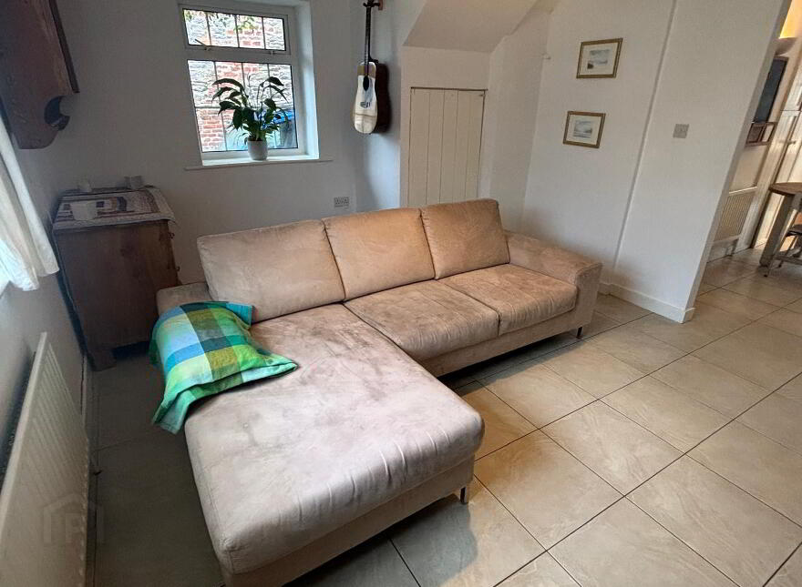 12 College Street, Ballyshannon, F94PC86