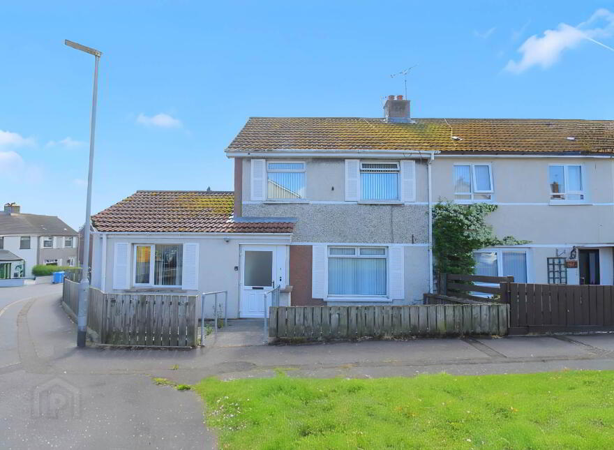 2 Springwell Avenue, Groomsport, Bangor, BT19 6LA