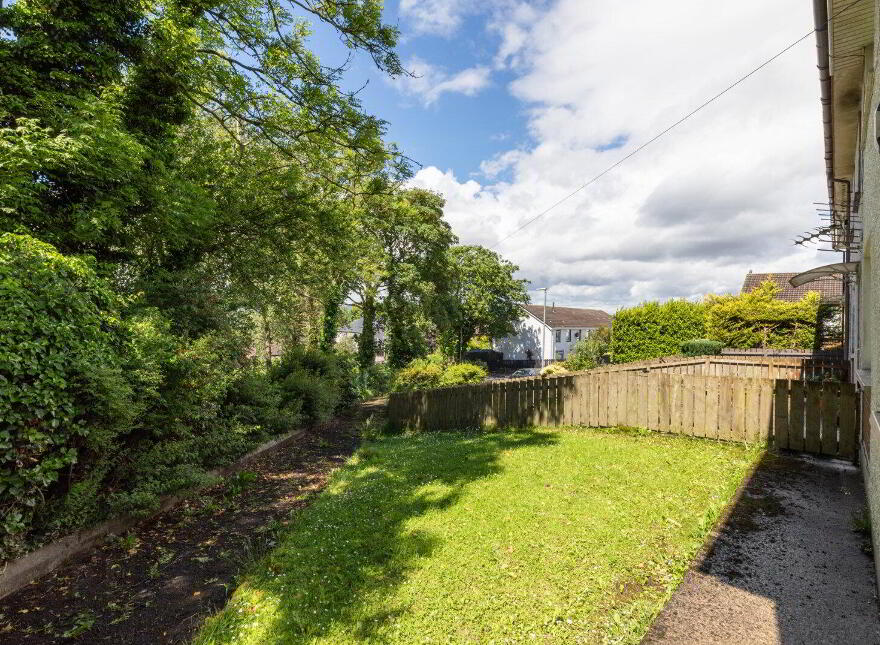 37 Titterington Gardens, Drumbo, Lisburn, BT27 5LJ