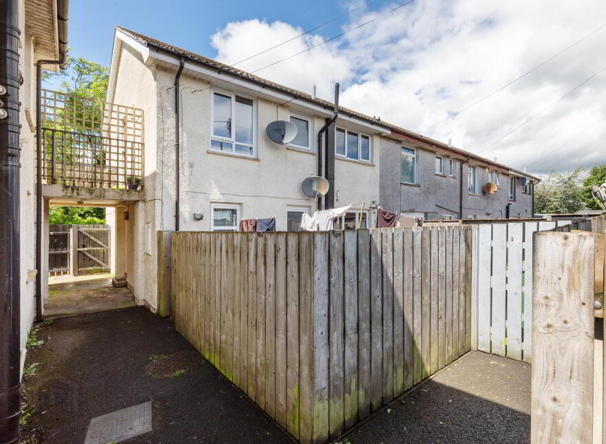 37 Titterington Gardens, Drumbo, Lisburn, BT27 5LJ