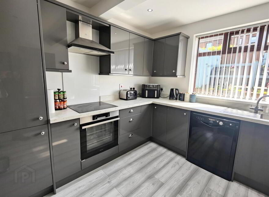 34 Parkmount Gardens, Belfast, BT15 4GP