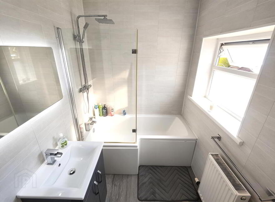 34 Parkmount Gardens, Belfast, BT15 4GP