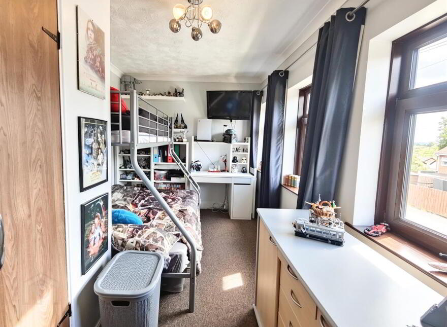 34 Parkmount Gardens, Belfast, BT15 4GP