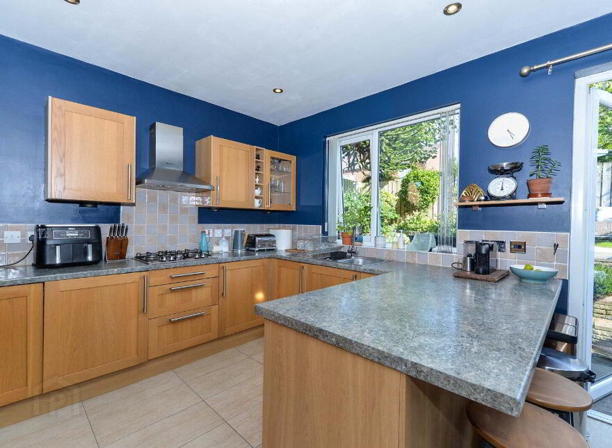 7 Harland Park, Belfast, BT4 1HZ