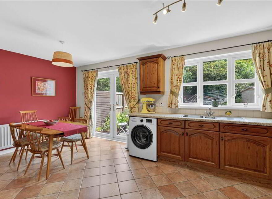 6 Knockdarragh Park, Lisburn, BT28 2XZ