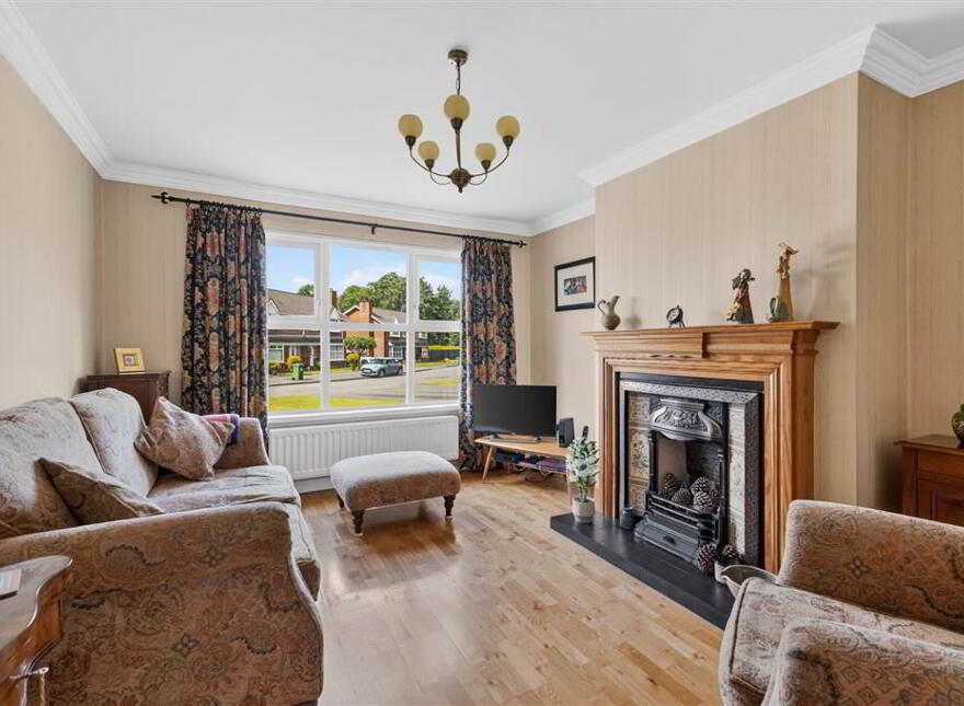 6 Knockdarragh Park, Lisburn, BT28 2XZ