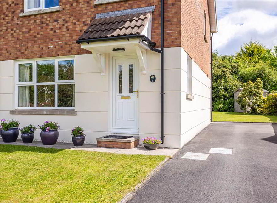 6 Knockdarragh Park, Lisburn, BT28 2XZ