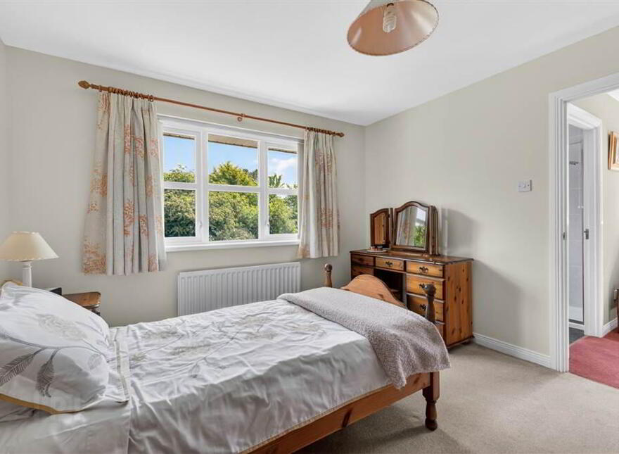 6 Knockdarragh Park, Lisburn, BT28 2XZ
