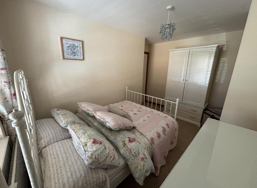 27 Church Green, Dromore, BT25 1LL