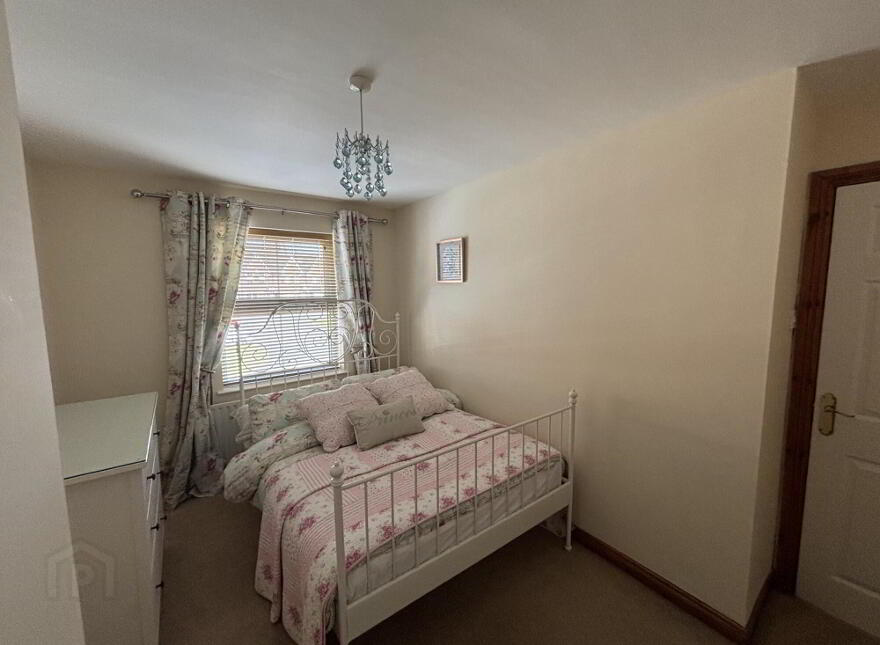 27 Church Green, Dromore, BT25 1LL