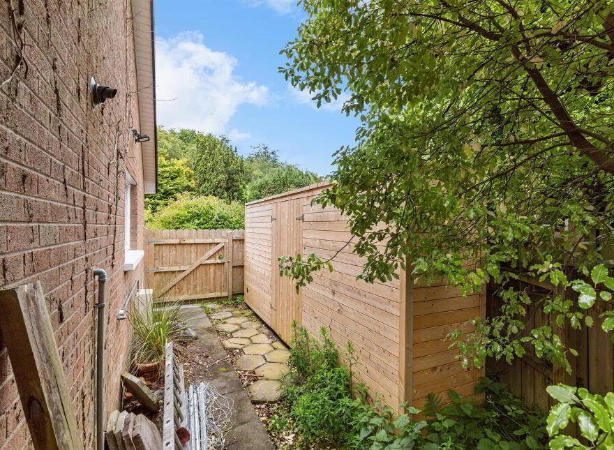 71 Crawfordsburn Road, Newtownards, BT23 4UH