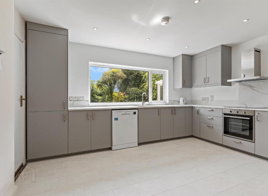 71 Crawfordsburn Road, Newtownards, BT23 4UH