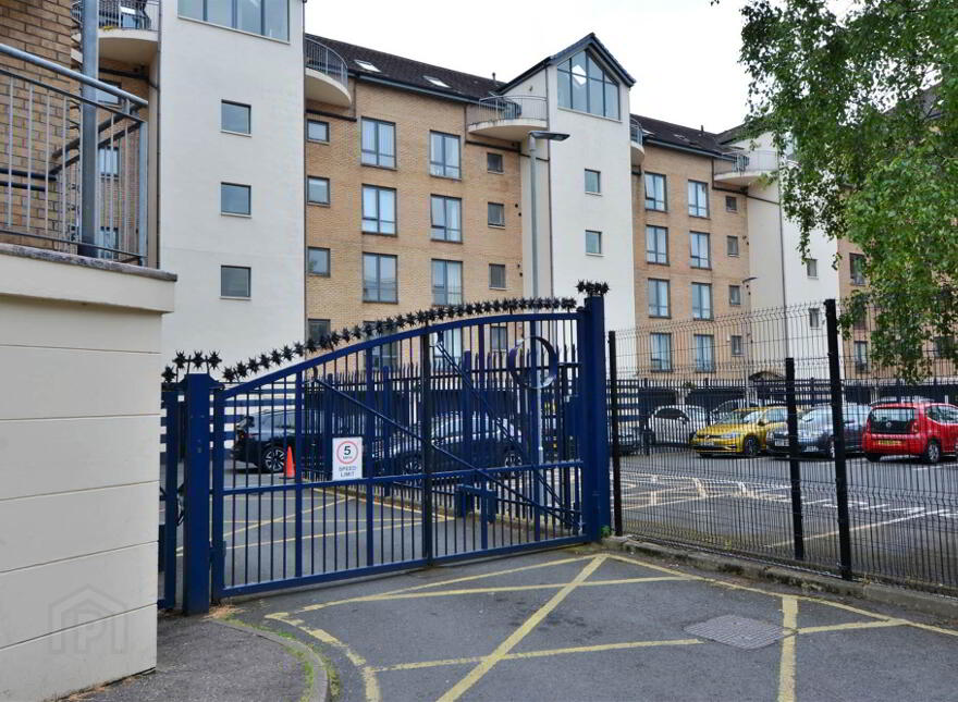 43 St George's Harbour, Belfast, BT1 3SG