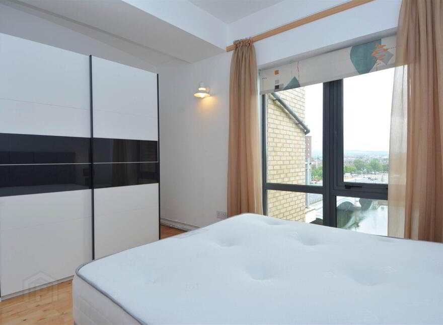 43 St George's Harbour, Belfast, BT1 3SG