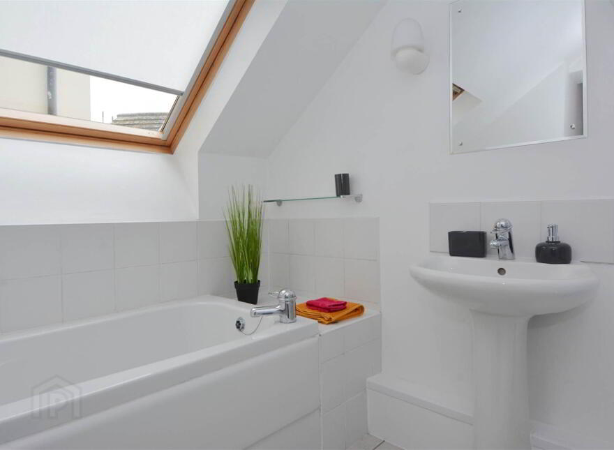 43 St George's Harbour, Belfast, BT1 3SG