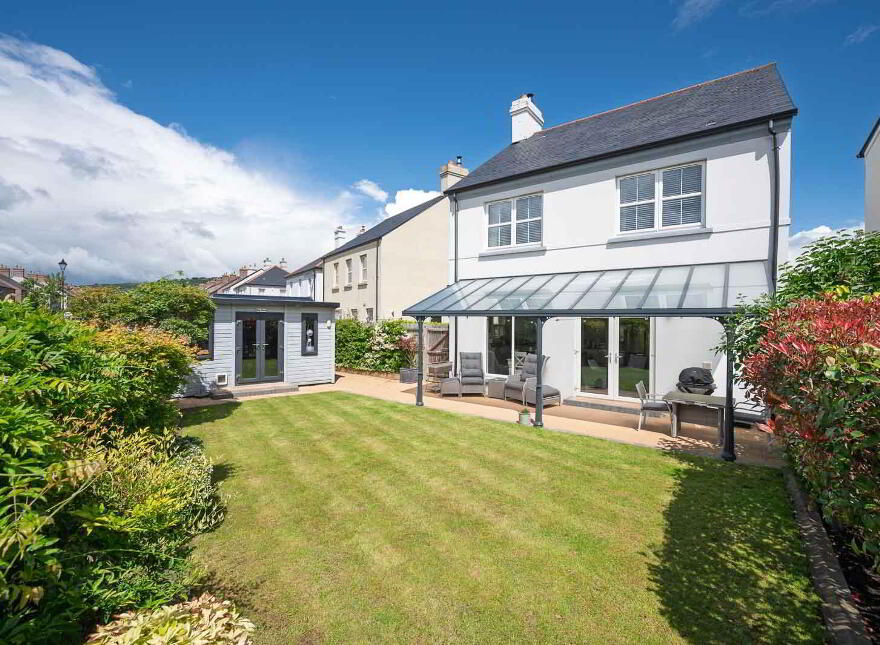 114 Hartley Hall Green, Greenisland, Carrickfergus, BT38 8FU