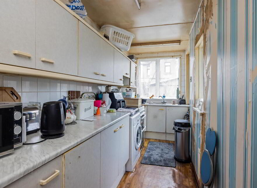 25 Devon Parade, Belfast, BT4 1LT