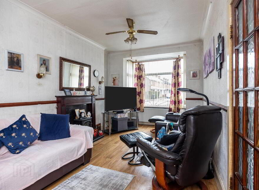 25 Devon Parade, Belfast, BT4 1LT